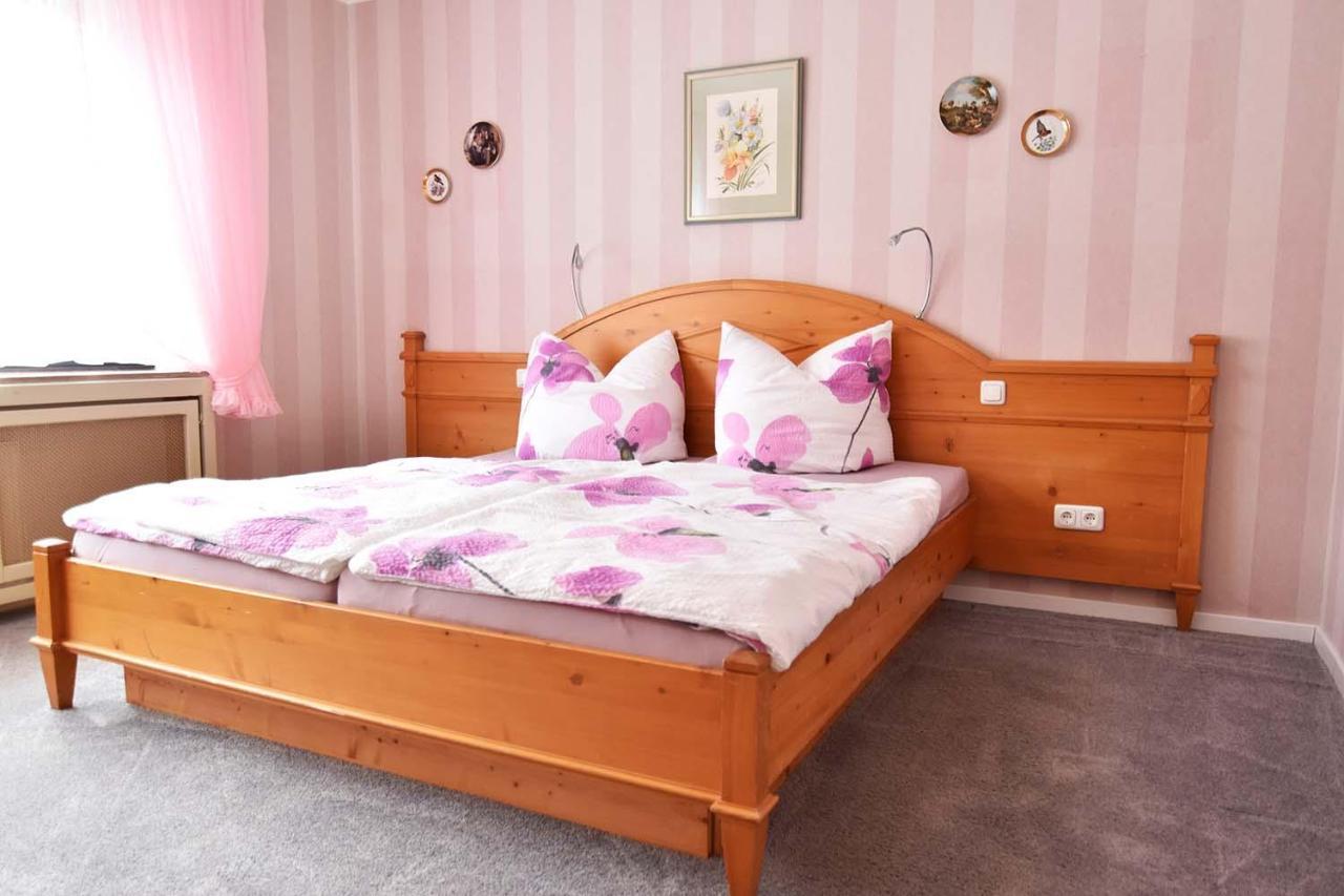 Gaestehaus Steinborn Hotel Heimbach Bagian luar foto